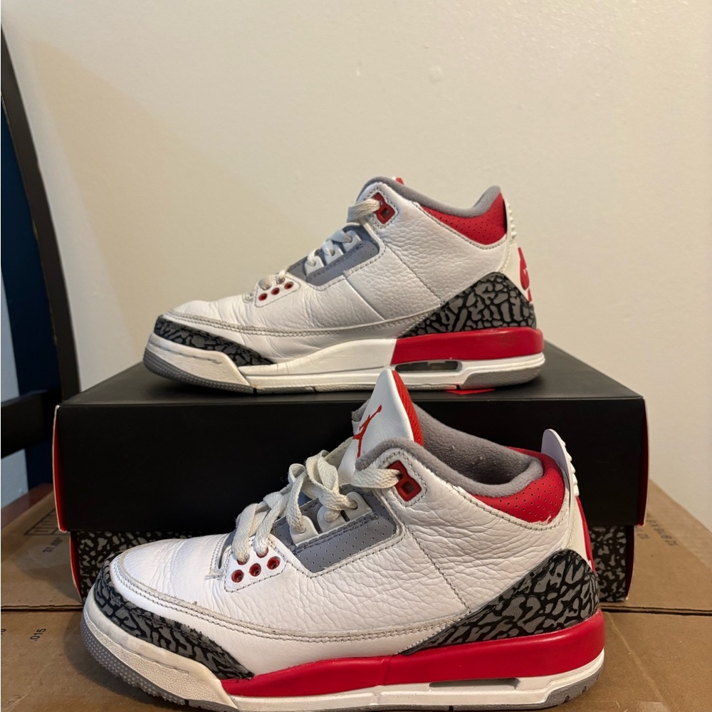 Kid's Size 4Y - Nike Air Jordan 3 Retro GS 'Fire Red' 2022 Sneakers - DM0967 160